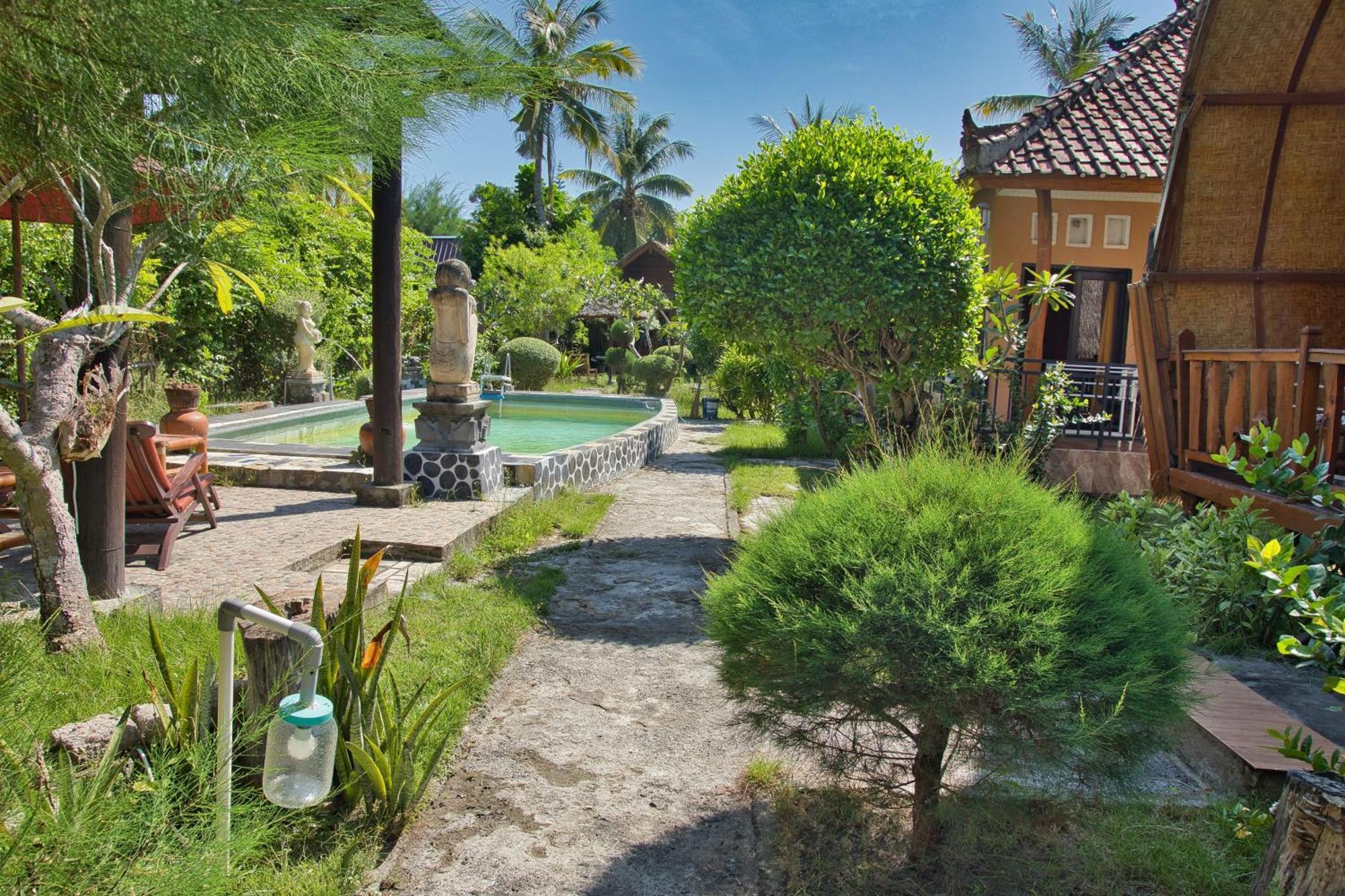 Bunga Bungalows Gili Meno Exterior photo
